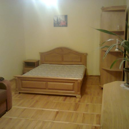 Apartment With Balcony Lviv Exteriör bild